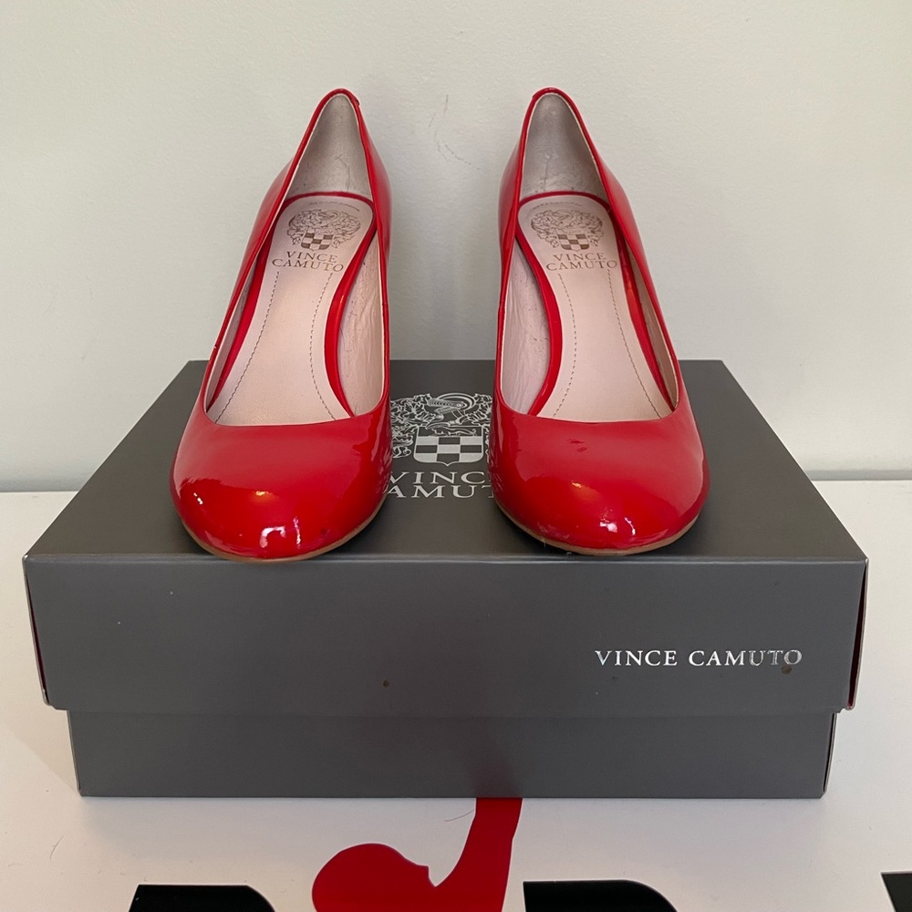 Vince Camuto sariah patent leather heels